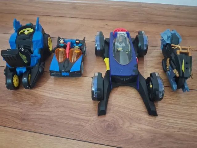 Caverna Batman, super heróis e carrinhos R$ 360 - Foto 2