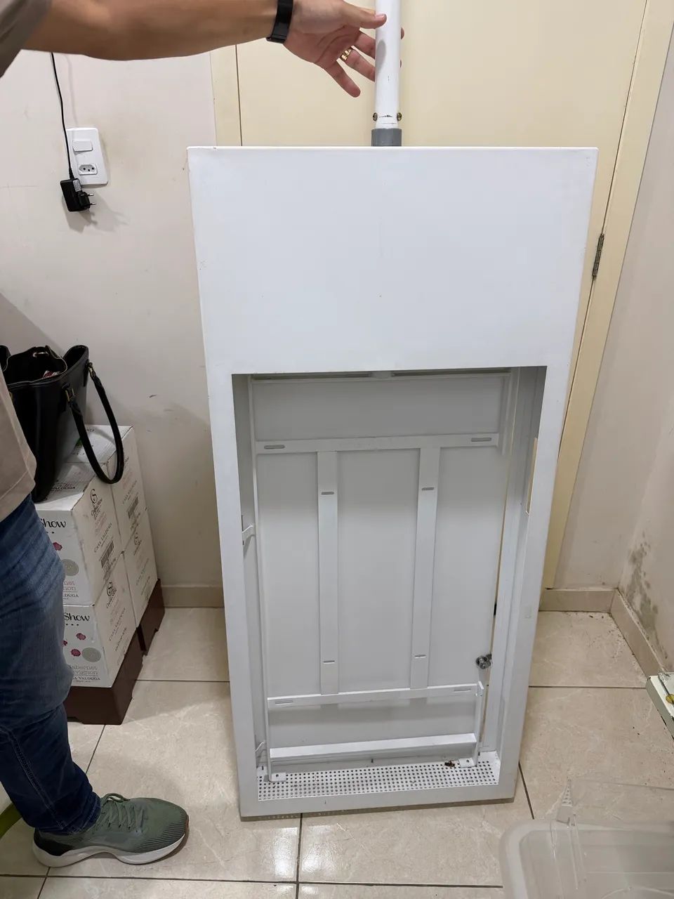 Suporte para TV em vitrine  - Foto 2
