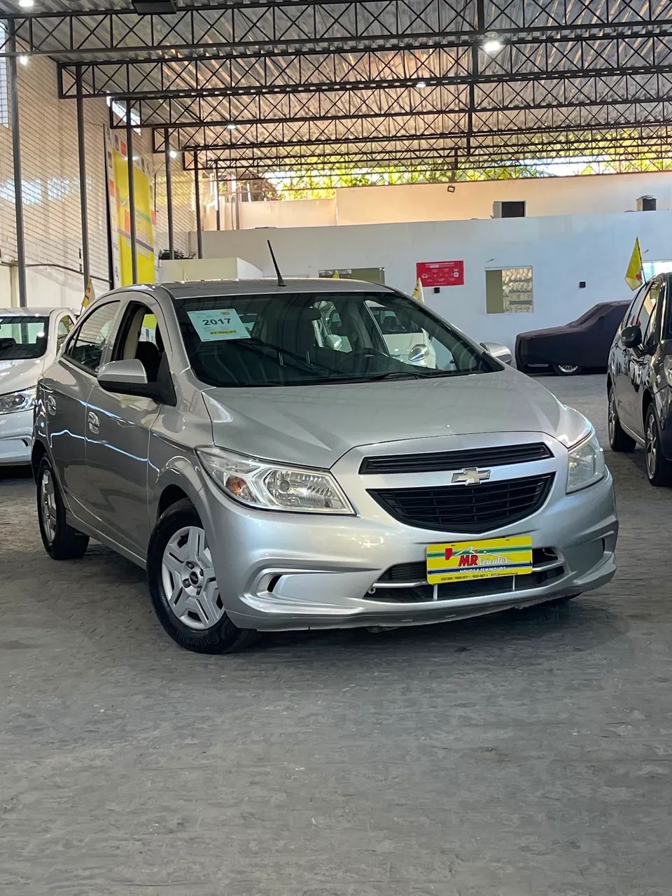 Chevrolet Onix ONIX HATCH Joy 1.0 8V Flex 5p Mec. 2017