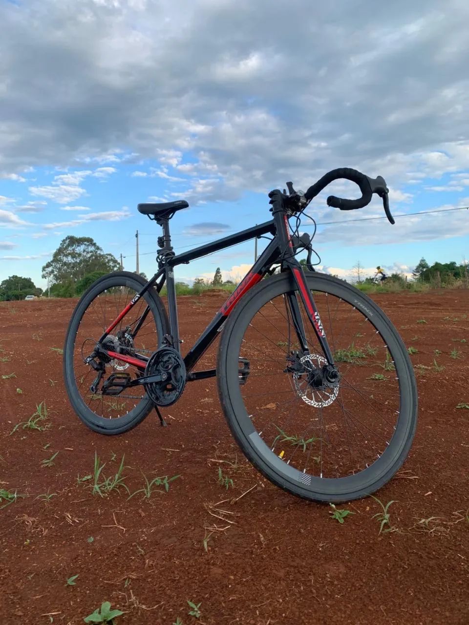 Vendo Bicicleta Speed Trinx 1.1