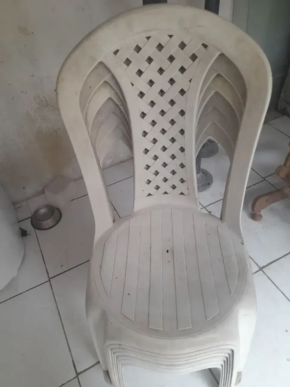 Cadeiras de plástico-6 por 150!!!! - Foto 2