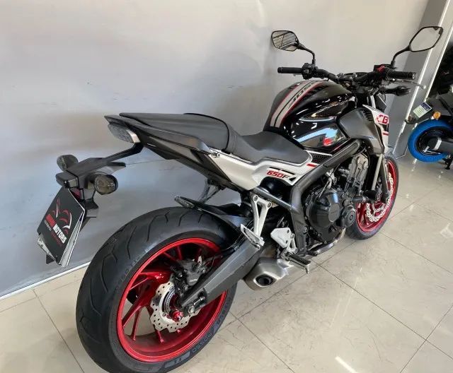 CB650F - Foto 4