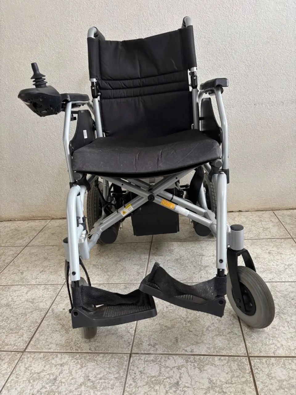 Cadeira de rodas motorizada D900 - Foto 2