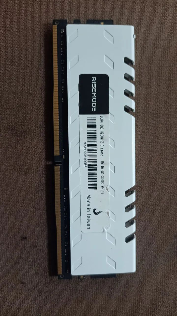 メモリー DDR-4-3200 Memória RAM DDR 4 8g FREQUÊNCIA 3200 mhz - Memória RAM