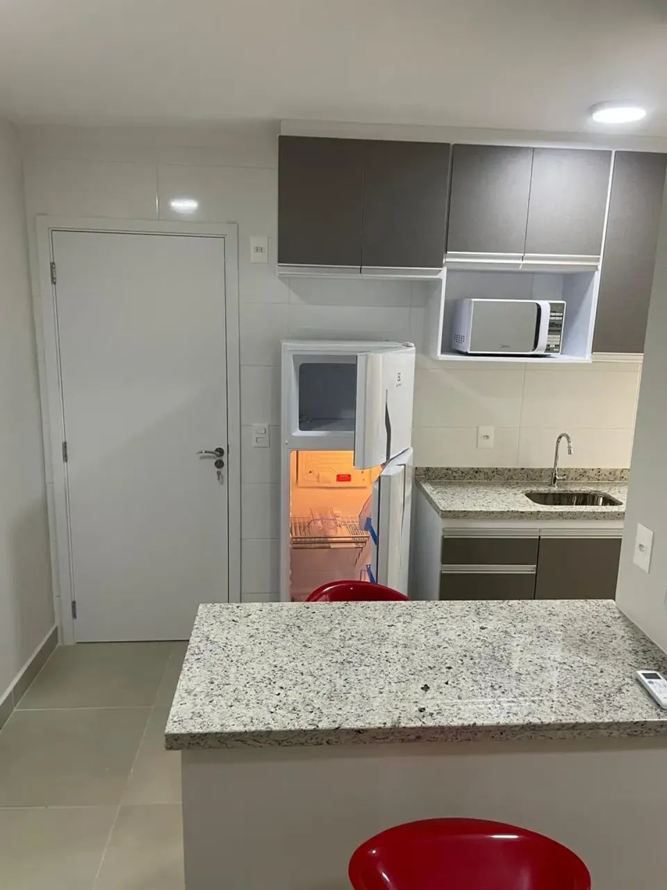 EDIFICIO DONATELA - MOBILIADO UM DORMITORIO - Foto 5