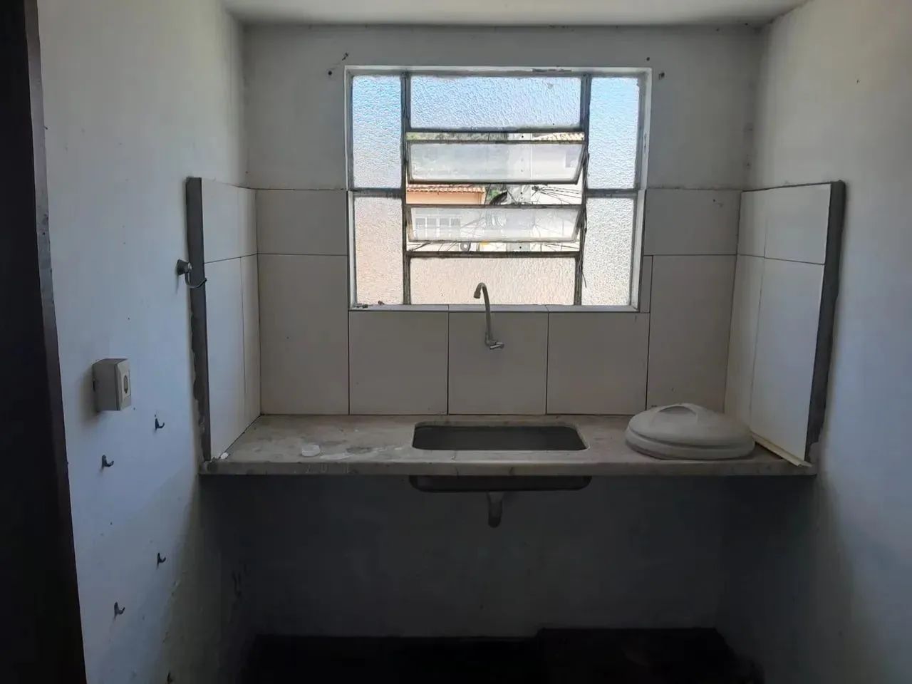 Excelentíssima loja com 100 metros quadrados em Itaipu - Niterói - RJ !!! - Foto 6