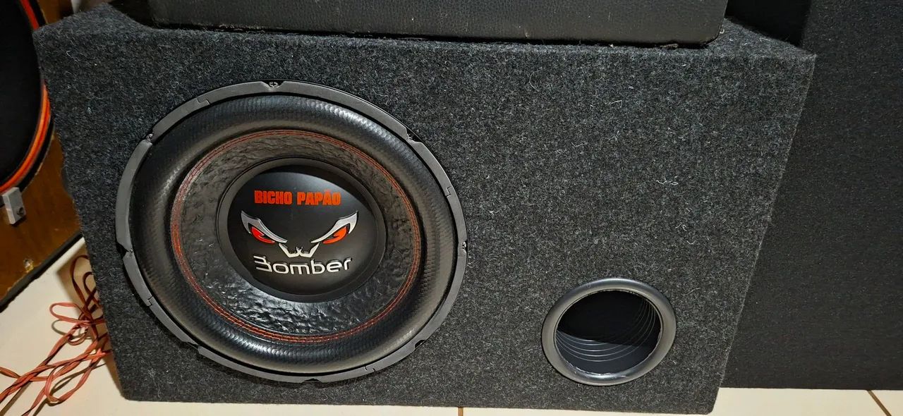 Caixa subwoofer 12 pol Bicho Papão 600 rms 