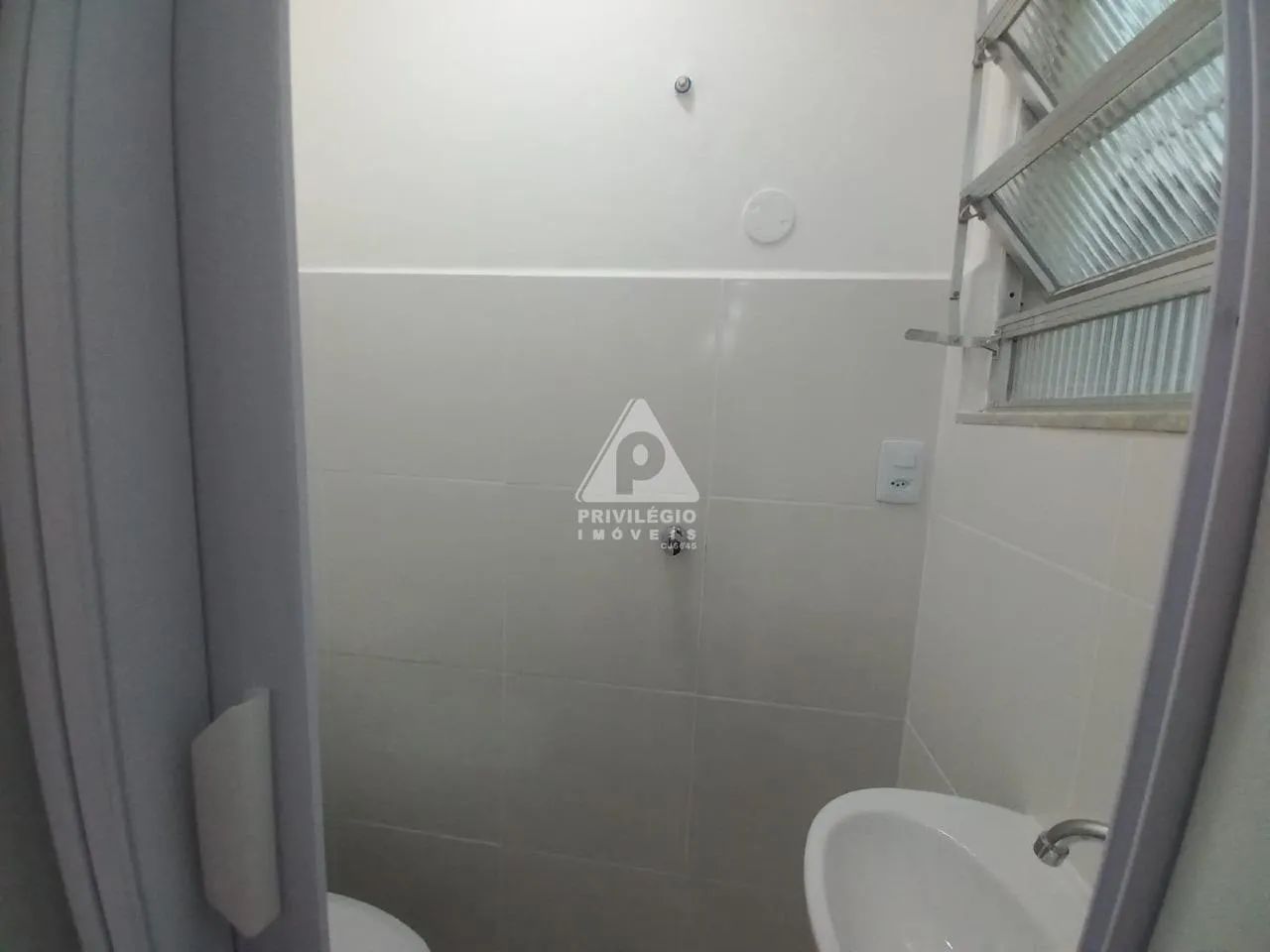 Sala Comercial à Venda no Coração da Tijuca  Praça Saens Peña - Foto 4