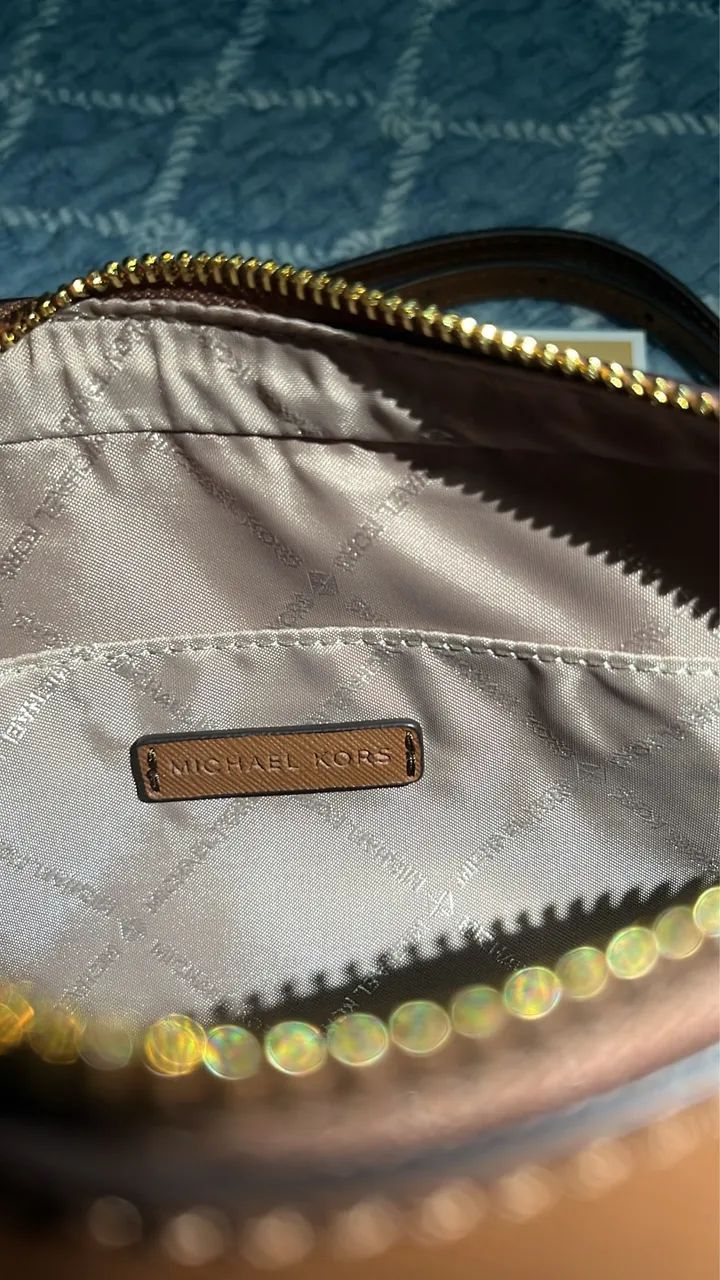 Bolsa Crossbody com monograma MK original  - Foto 3