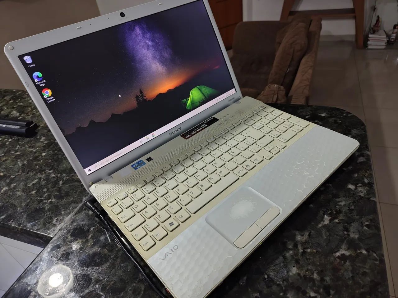 Notebook Sony, i3, Tela Grande  - Foto 2