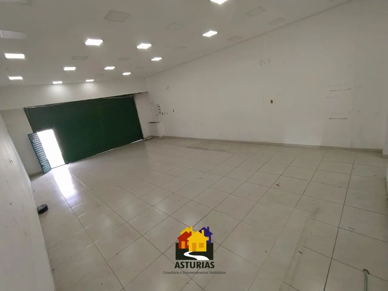 EXCELENTE SALÃO COMERCIAL PARA LOCAÇÃO - VILA JACUÍ - Foto 2