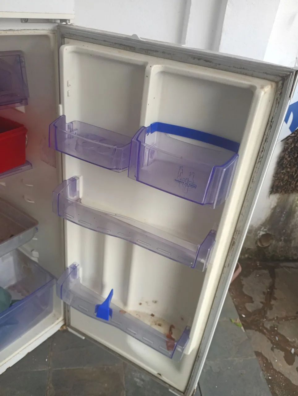 Vendo geladeira com defeito  - Foto 4