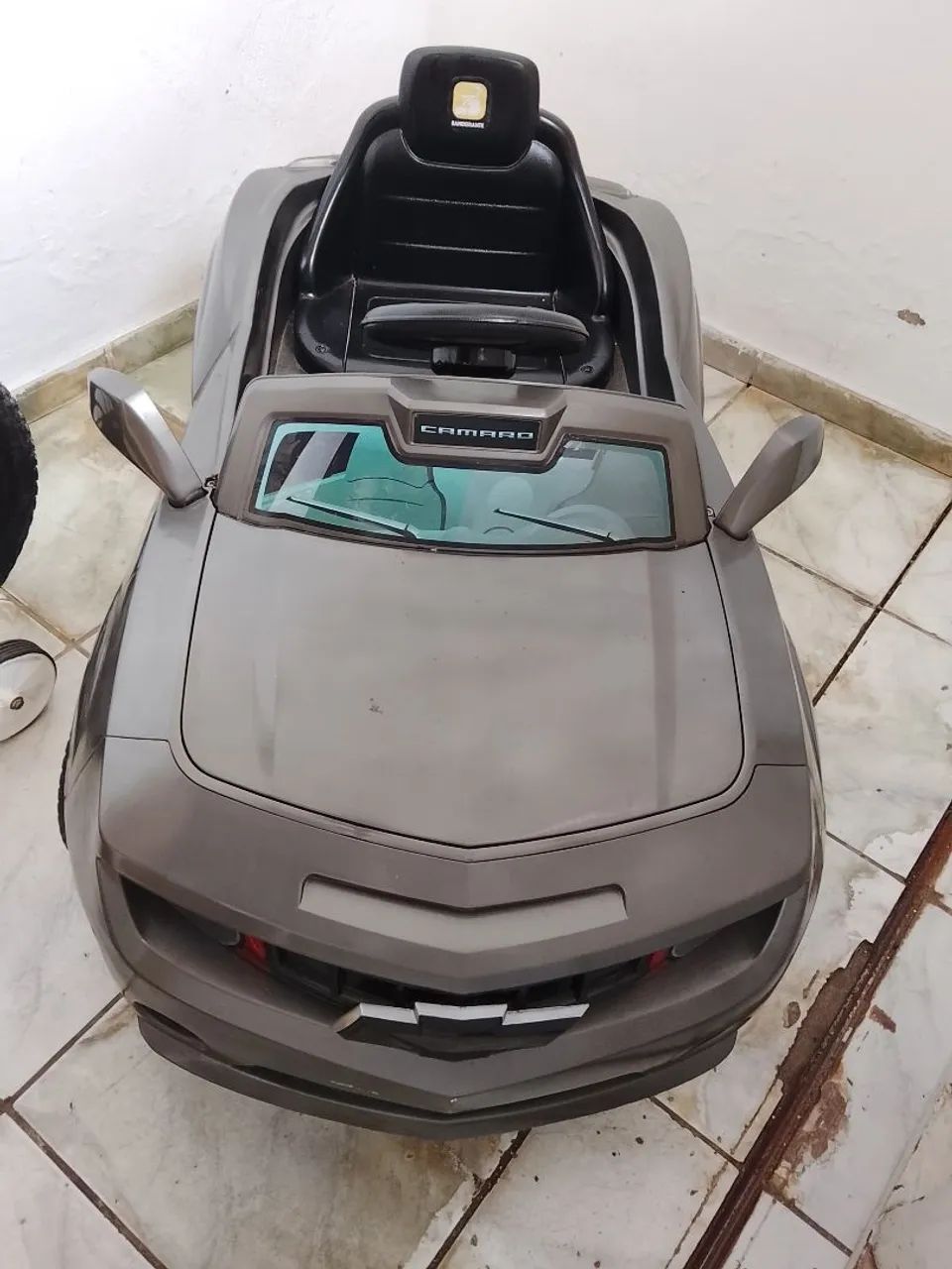 Carro infantil elétrico 