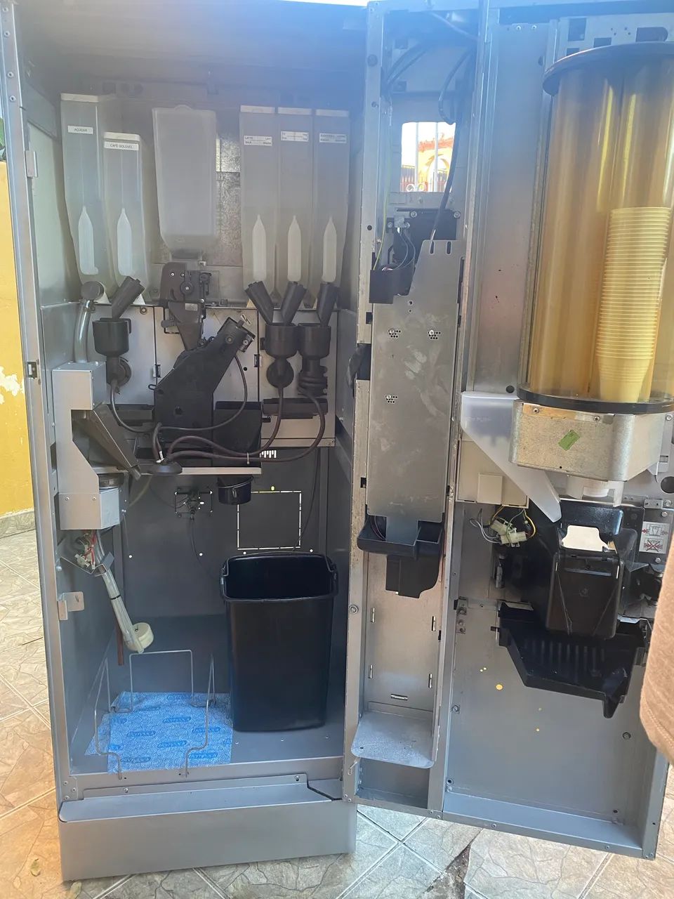 Vending machine/máquina de café bianchi
