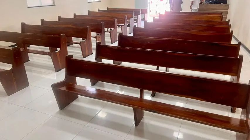 Bancos de Igreja - Foto 2