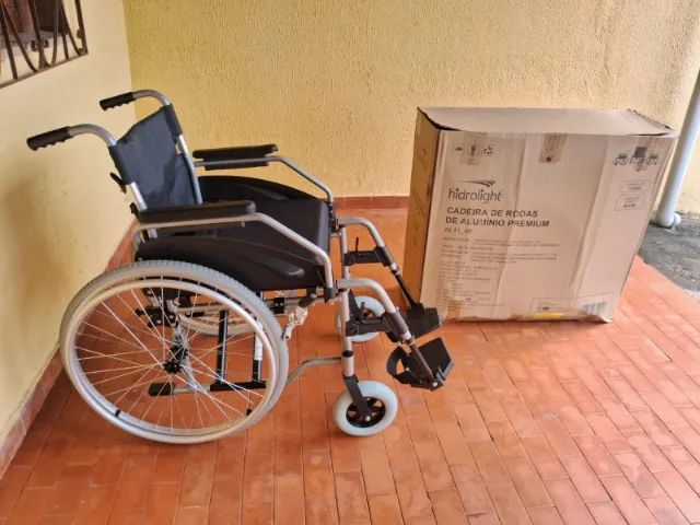 Cadeira de rodas Alumínio HIDROLIGHT AL11 - Foto 5