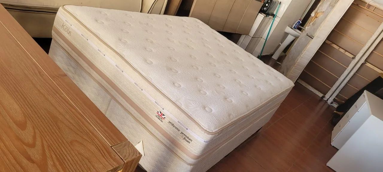 Cama box Queen size colchão herval molas ensacadas 