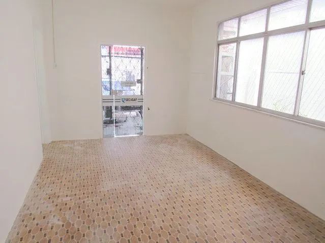 Casa para Alugar no Centro com 8 Quartos e Quintal - Foto 5