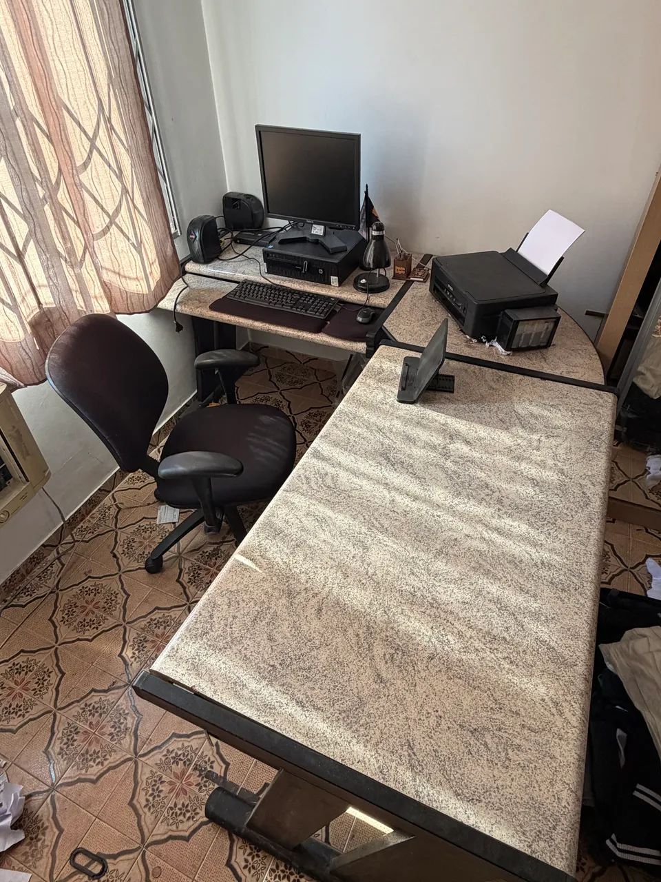 Mesa de escritório + cadeira  - Foto 3