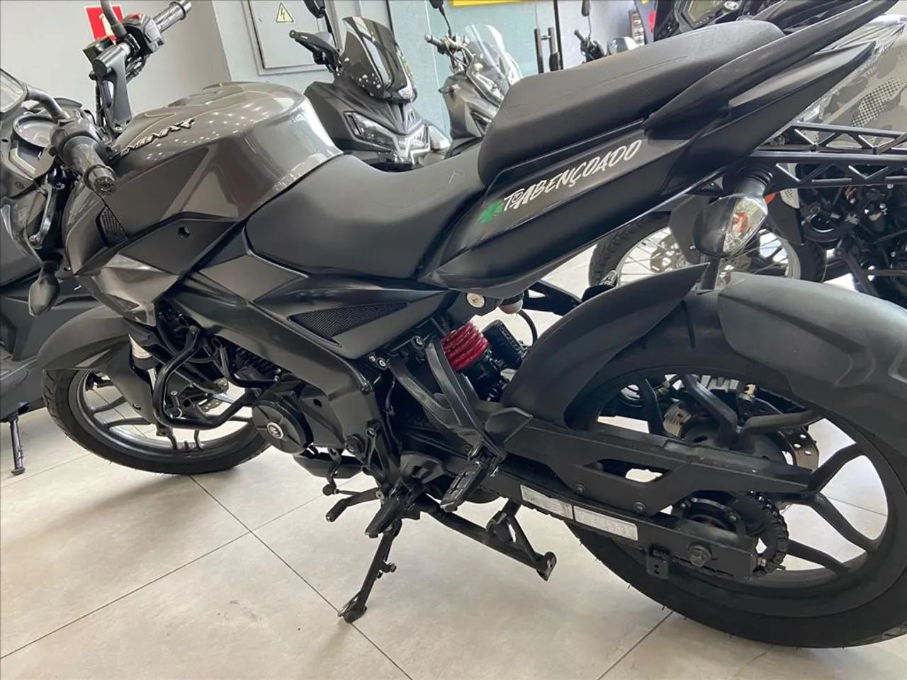 BAJAJ DOMINAR 160 - Foto 3