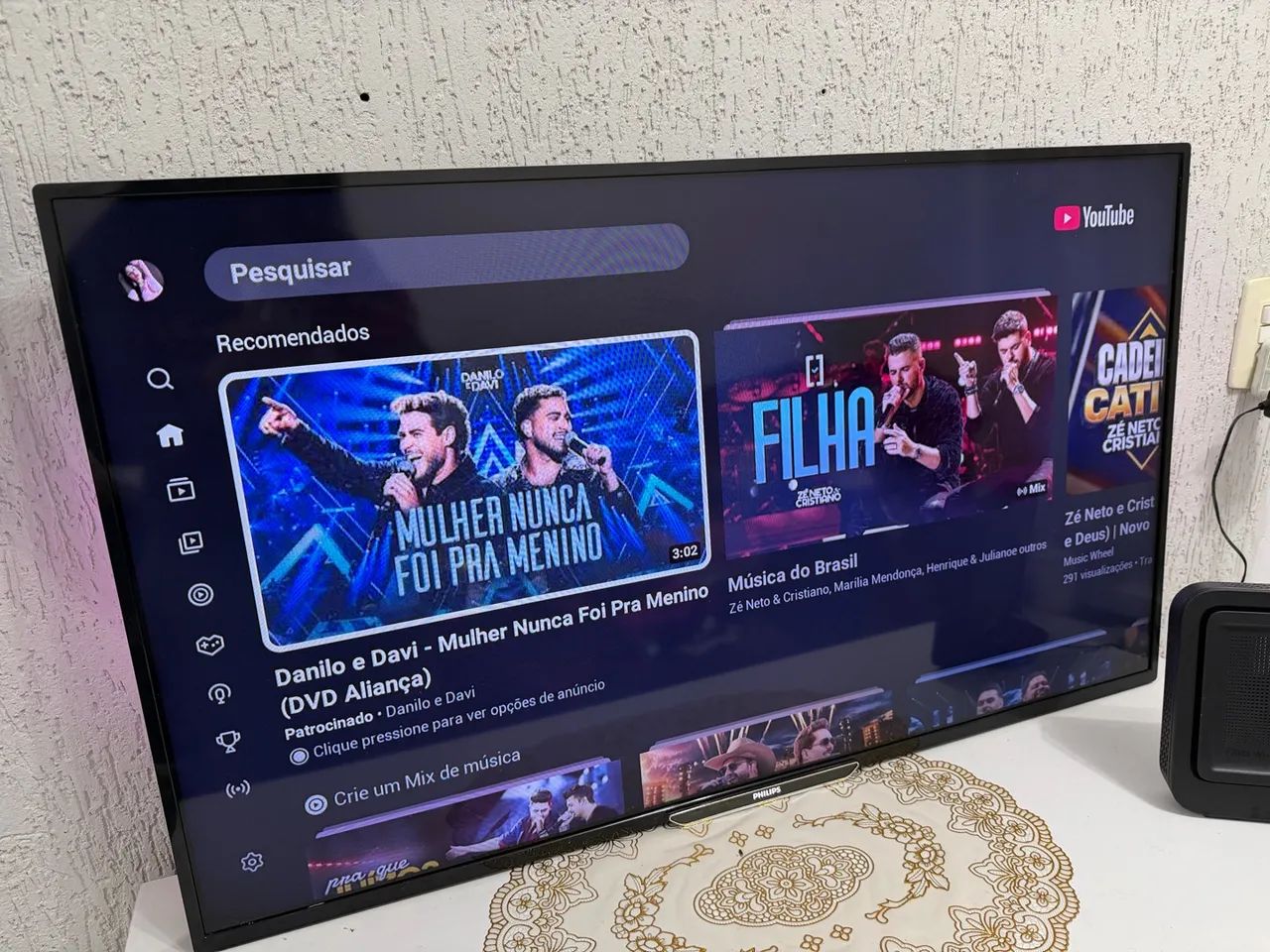 TV Philips 40 Polegadas Full HD com Ambilight (Luzes Traseiras)