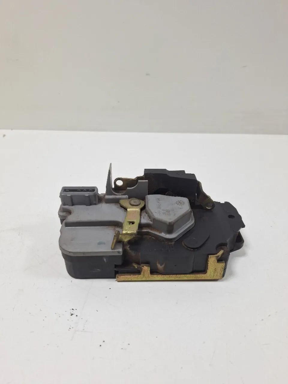 Fechadura Porta Traseira Direita Peugeot 206 2006/2008 - Peças