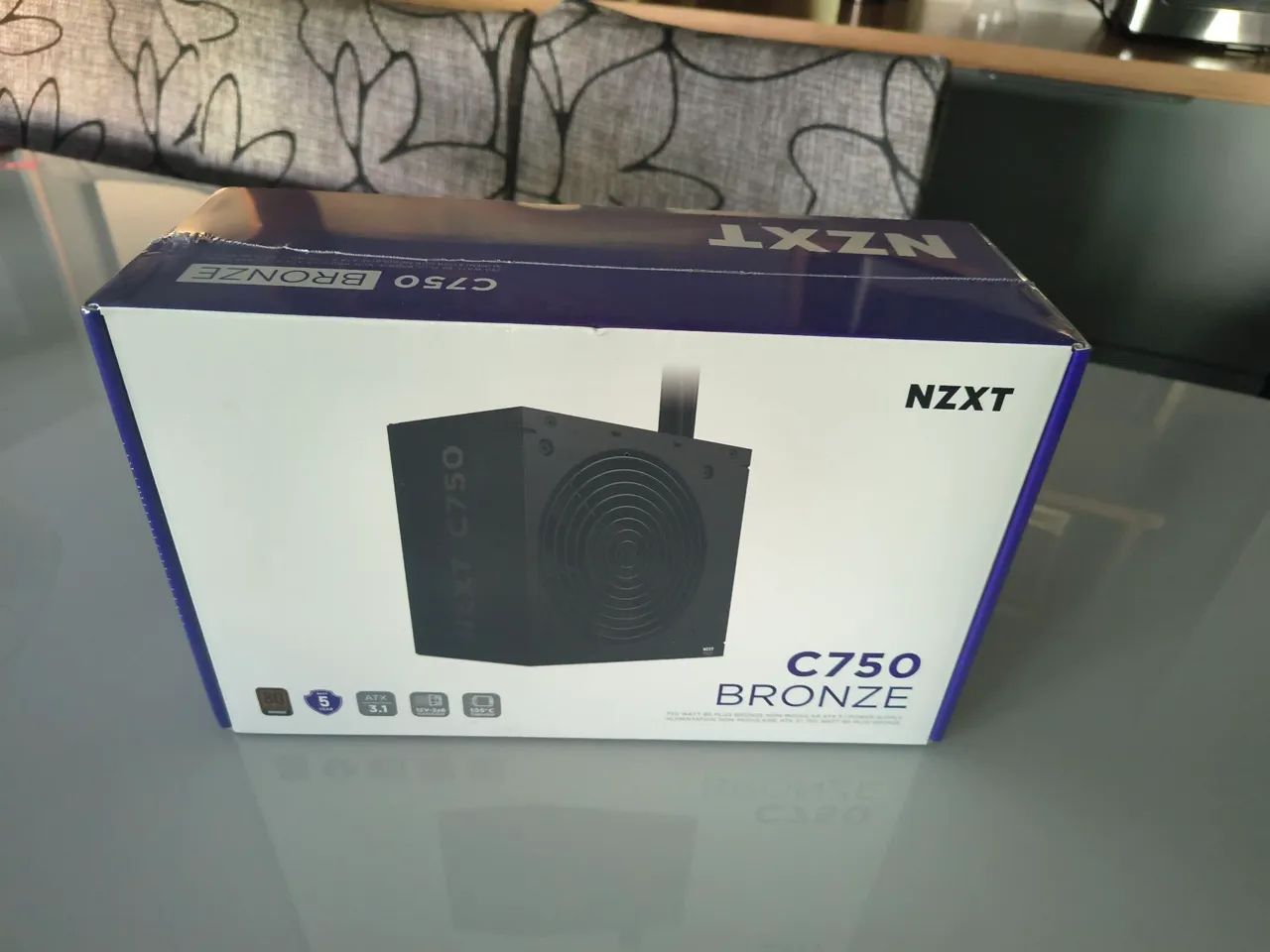 Fonte lacrada 750w 80 plus