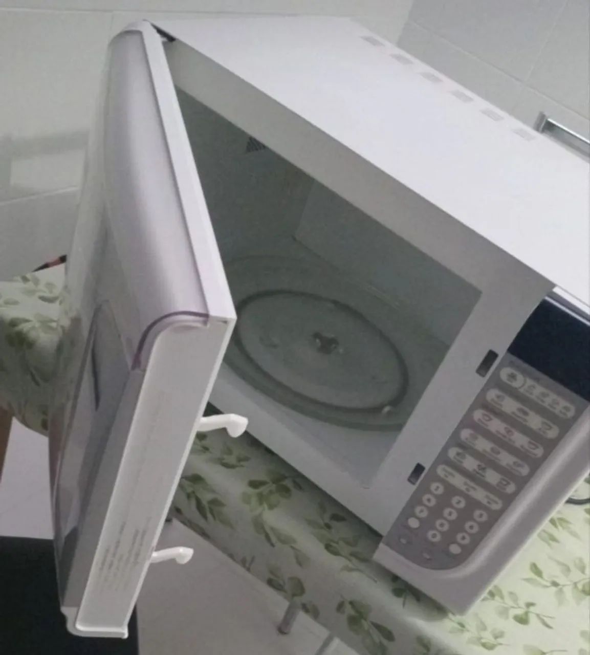 Microondas usado bem conservado - Foto 3