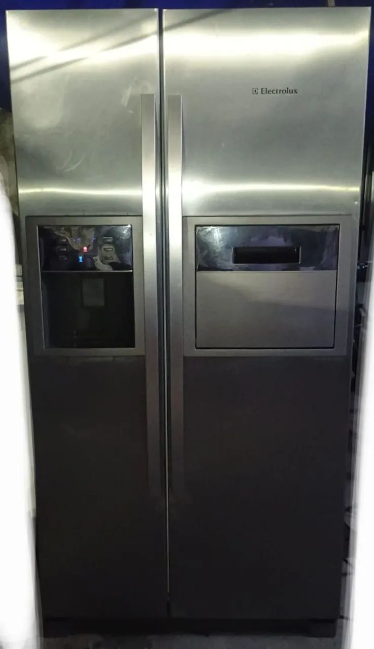 Side Bay side Electrolux inox 504 litros.