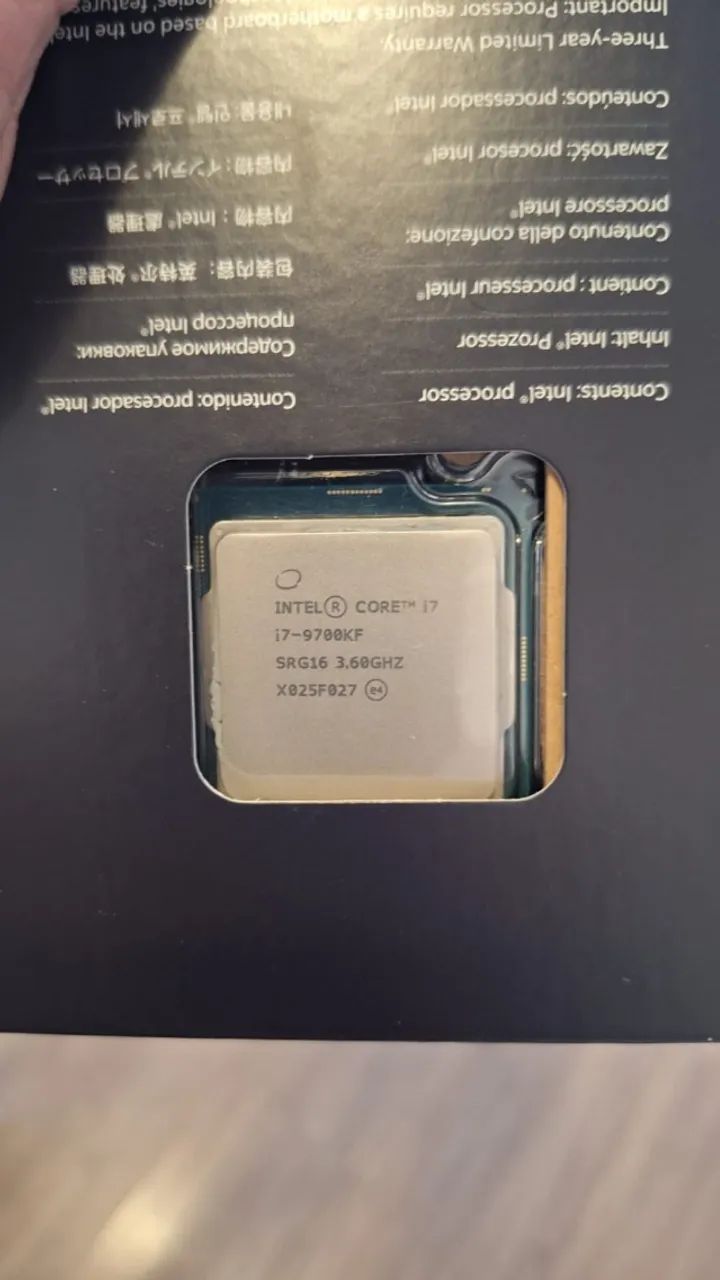 Proc Intel Core i7 9700kf com caixa, manual + nota fiscal - Foto 3