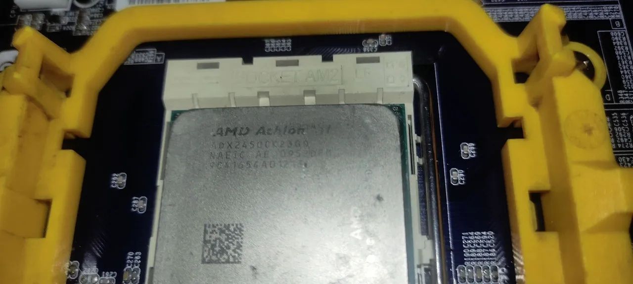 Placa mãe DDR2, com processador + 1gb ddr2 - Foto 2