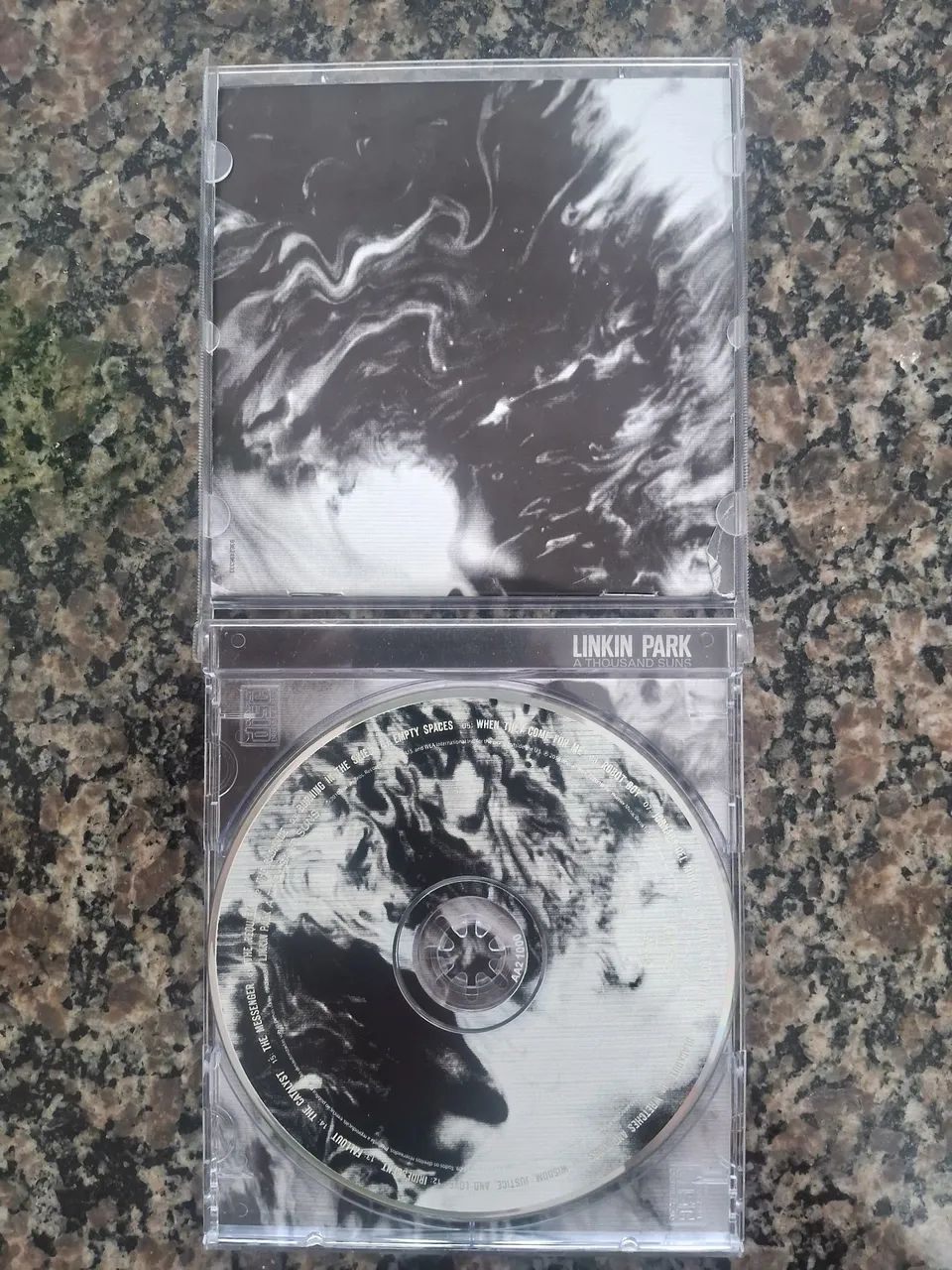CD LINKIN PARK A THOUSAND SUNS - Foto 2