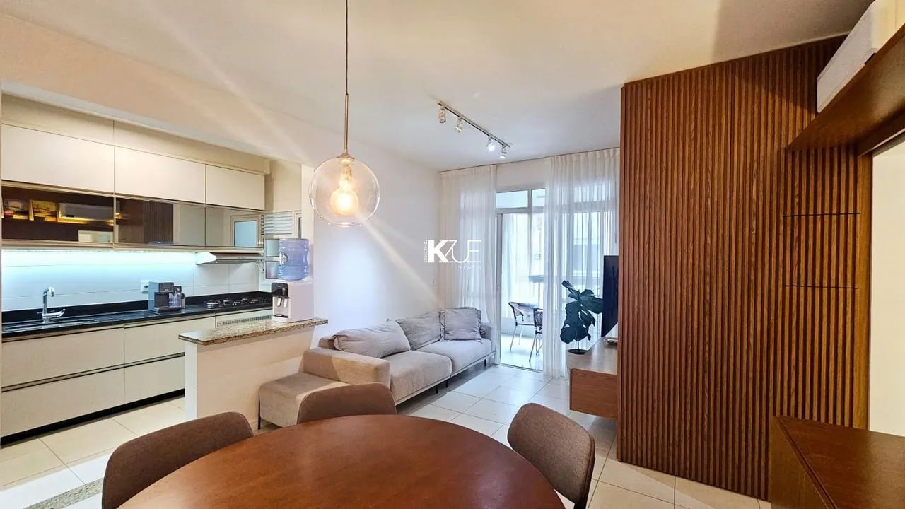 Apartamento aconchegante e mobiliado de 2 dormitórios (1 suíte) em Coqueiros!!!!