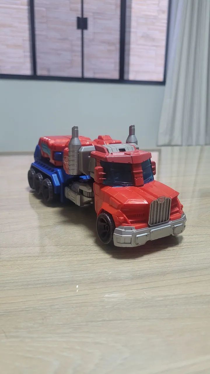 Transformers generations cyber optimus prime - Foto 2