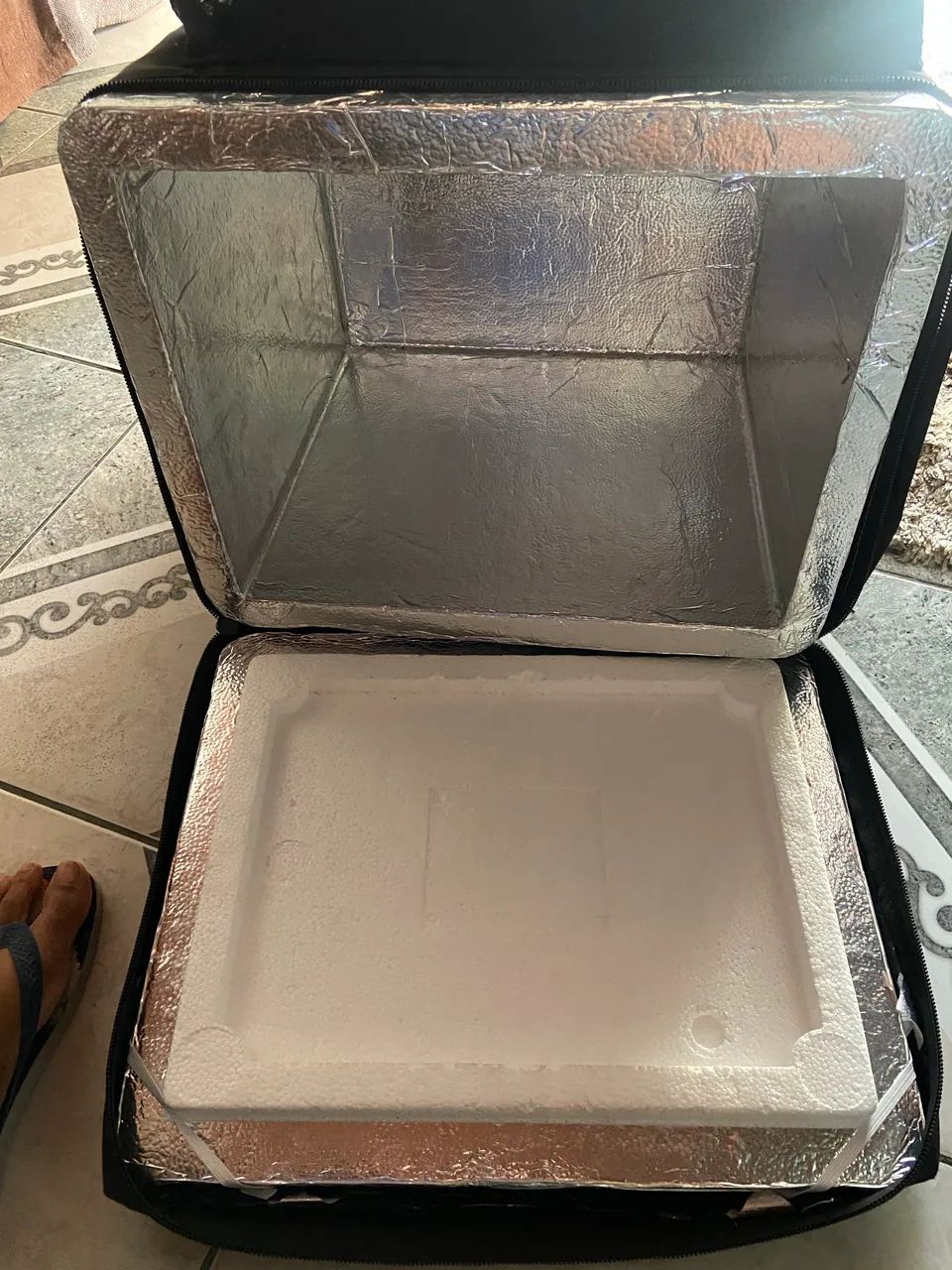 Vendo mochila de entrega toda conservada 200  reais ? - Foto 3