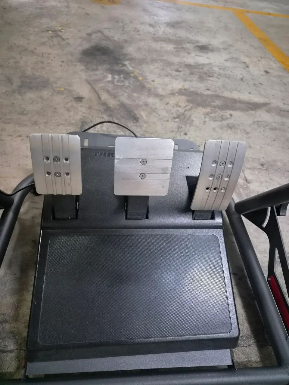  Cockpit com Volante Thrustmaster T300 - Foto 5
