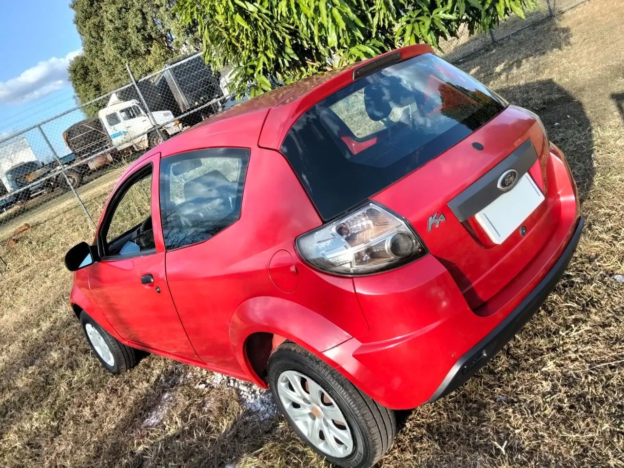 Vendo  Ford kar 2011 único dono - Foto 4