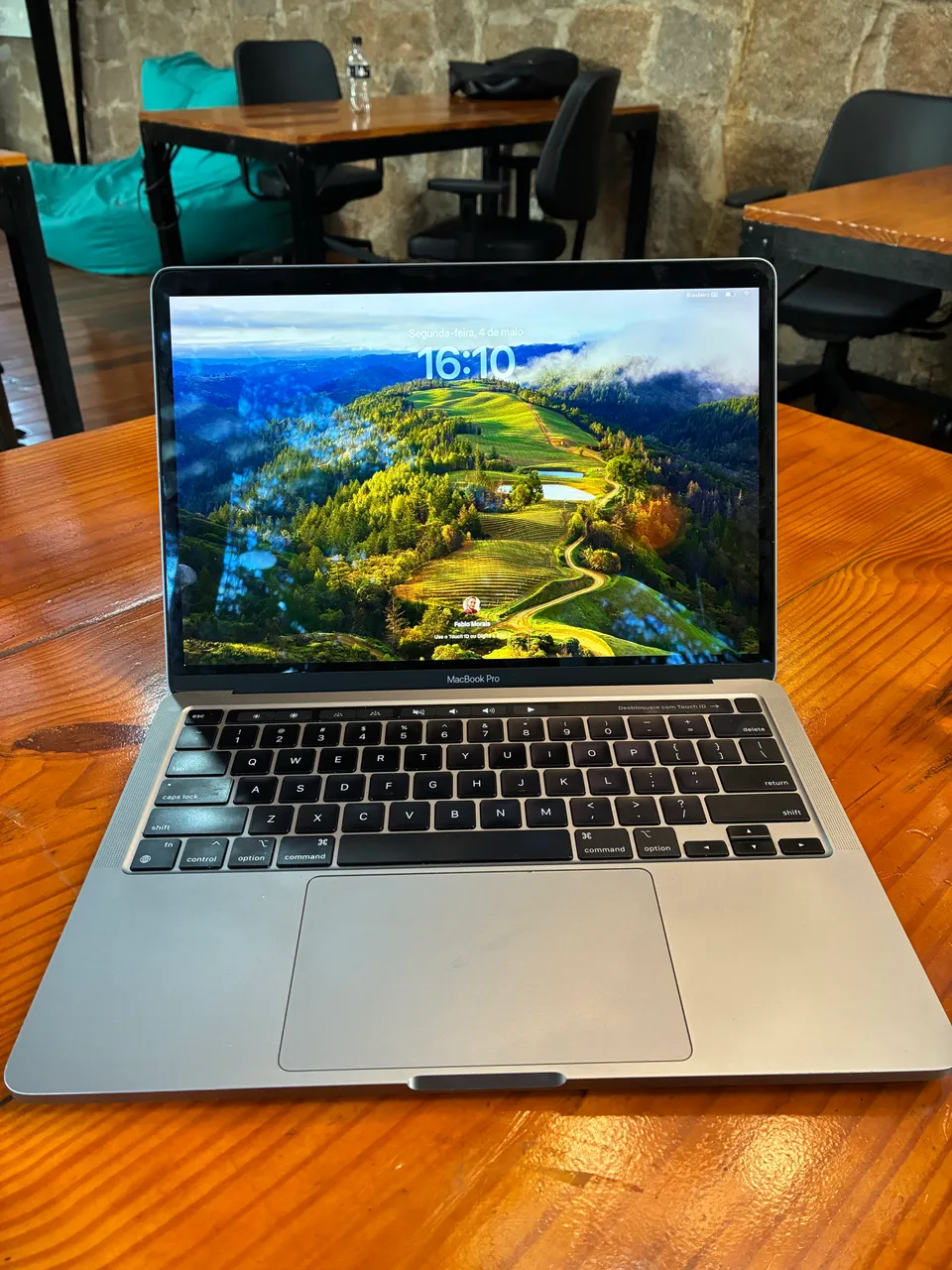 MacBook Pro 16