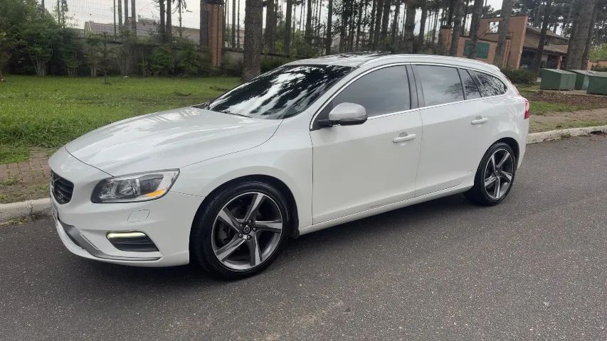 Volvo V60 V60 T-5 R-DESING 2.0 5P 2015