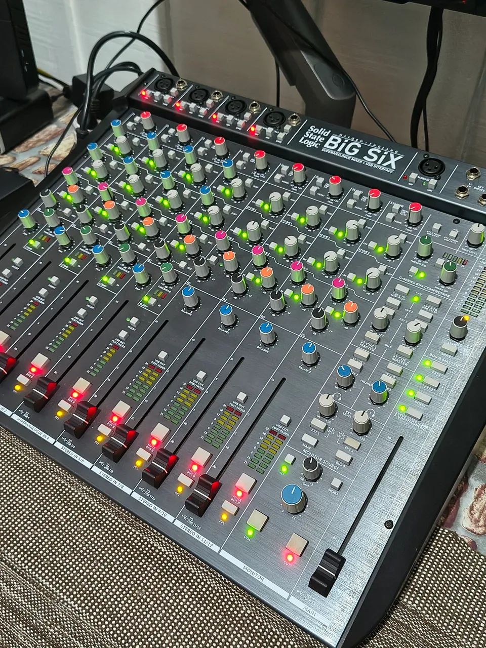 SSL BiG SiX | Mesa Analógica + Interface de Áudio USB 16x16 | Estado de Nova
