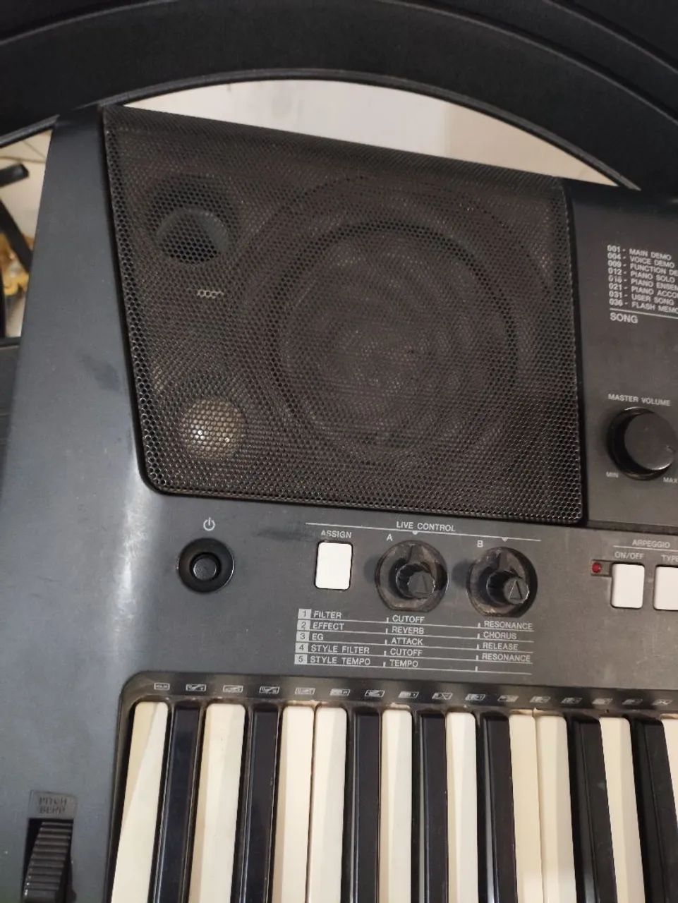 Teclado Yamaha PSR E423 - Foto 5