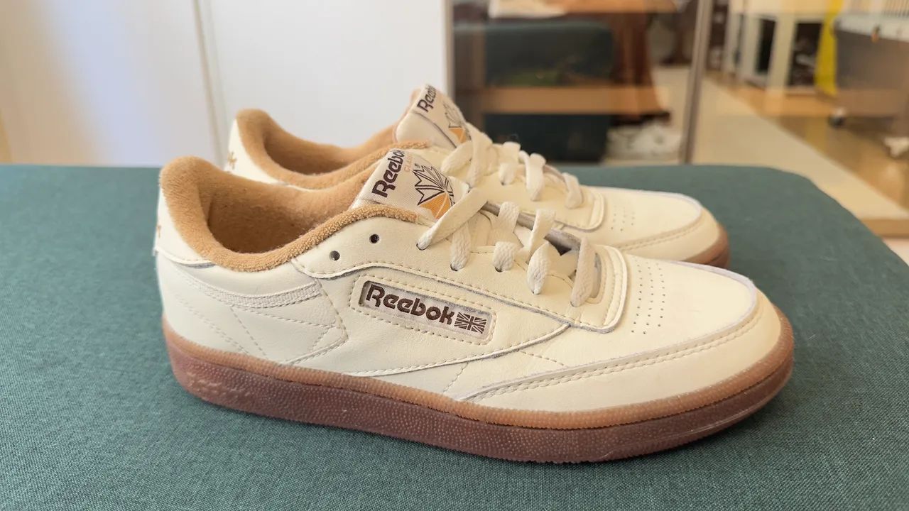 TÊNIS REEBOK CLASSIC BEGE 36