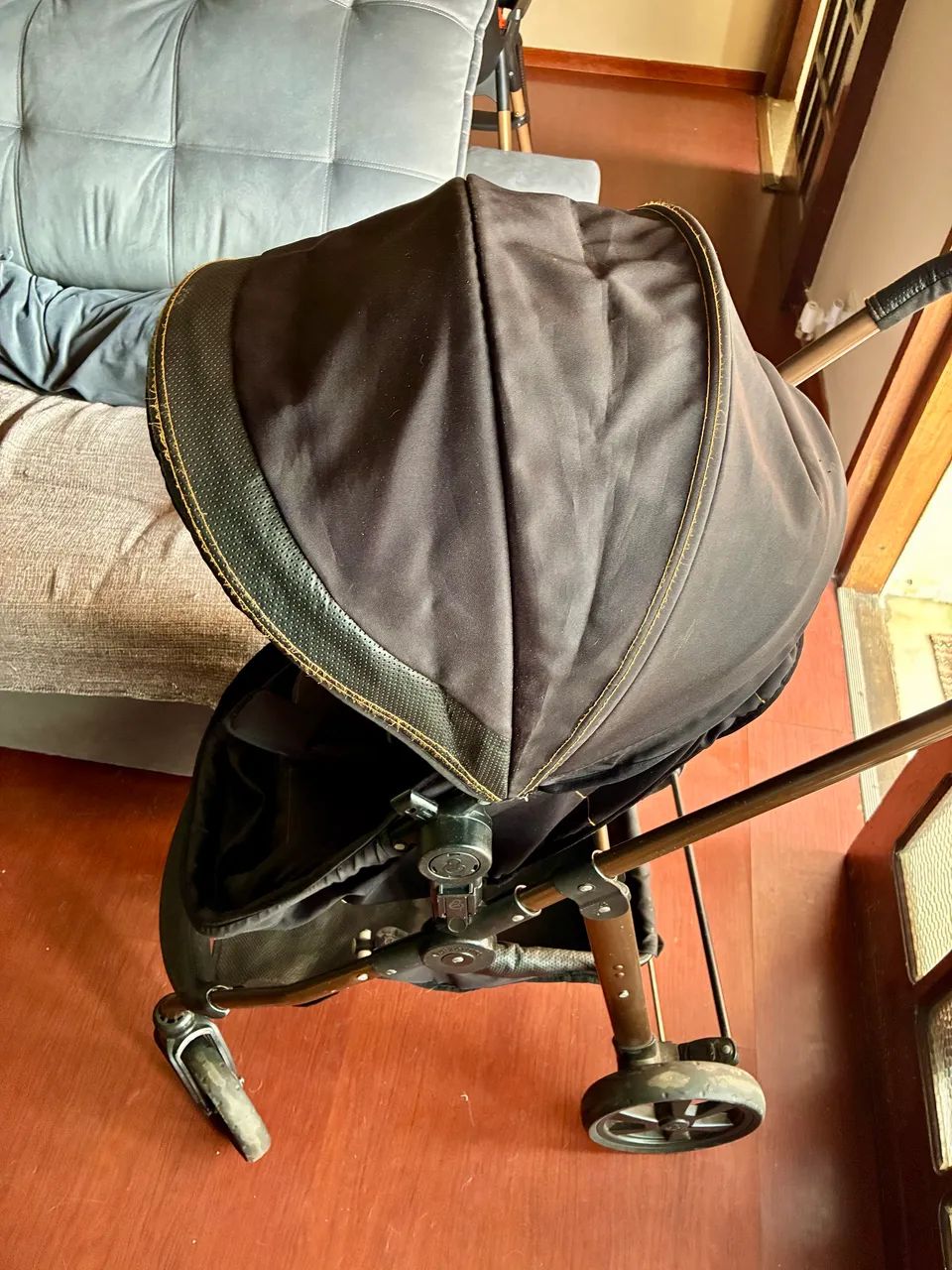 Carrinho de bebê Galzerano Moisés + bebê conforto e base  - Foto 2