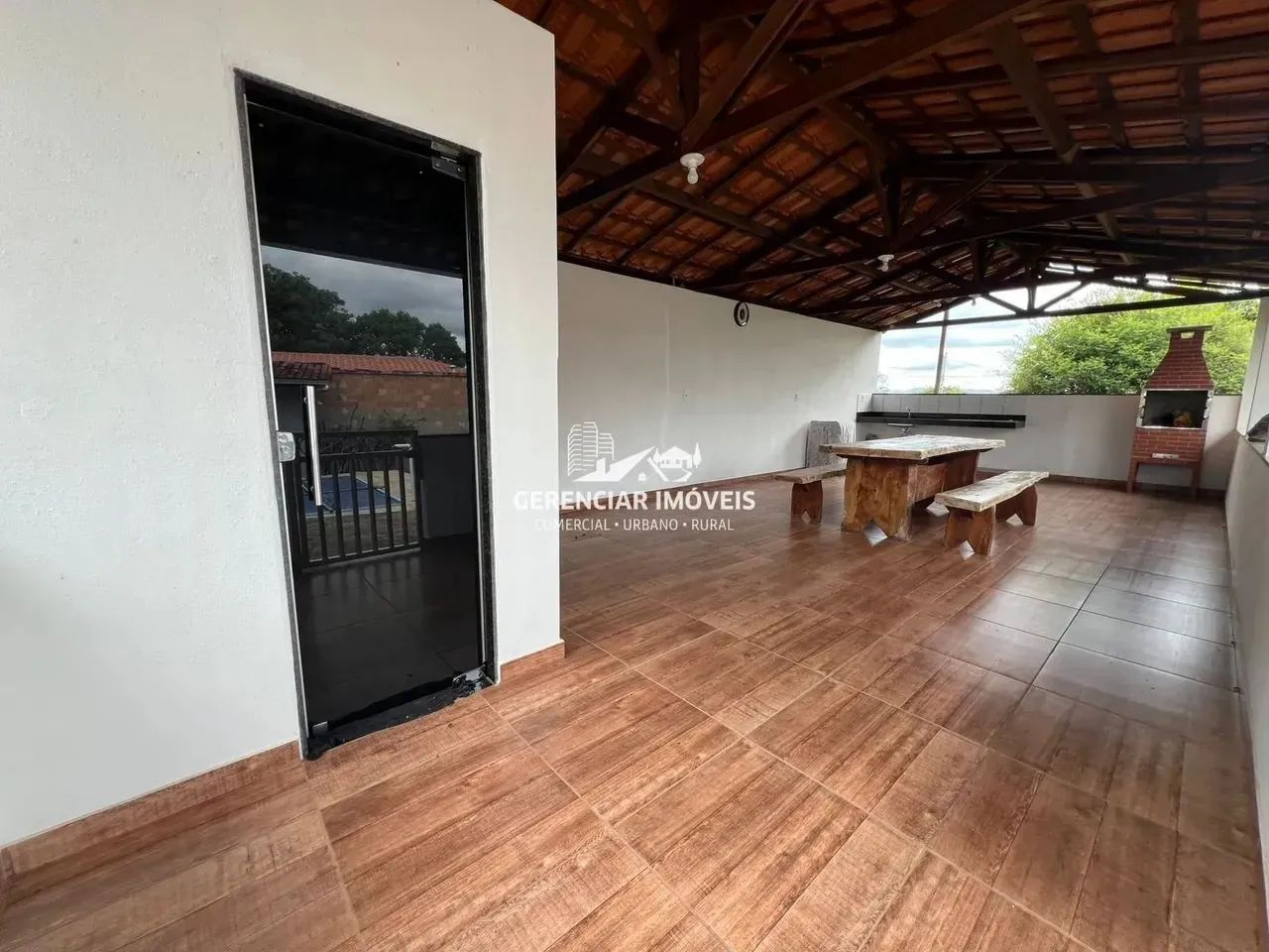Chácara 1.400 m² com Piscina, pomar frutífero em Itaúna MG