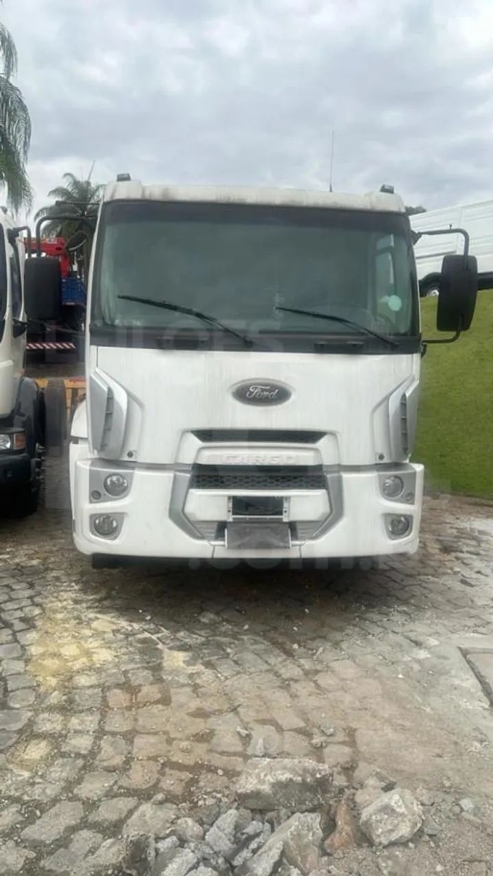 CONTAGEM/MG-CAMINHÃO FORD 2423 COM POLIGUINDASTE 12T 2014