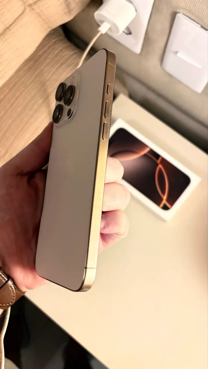 iPhone 16 Pro Max 256gb - Foto 2