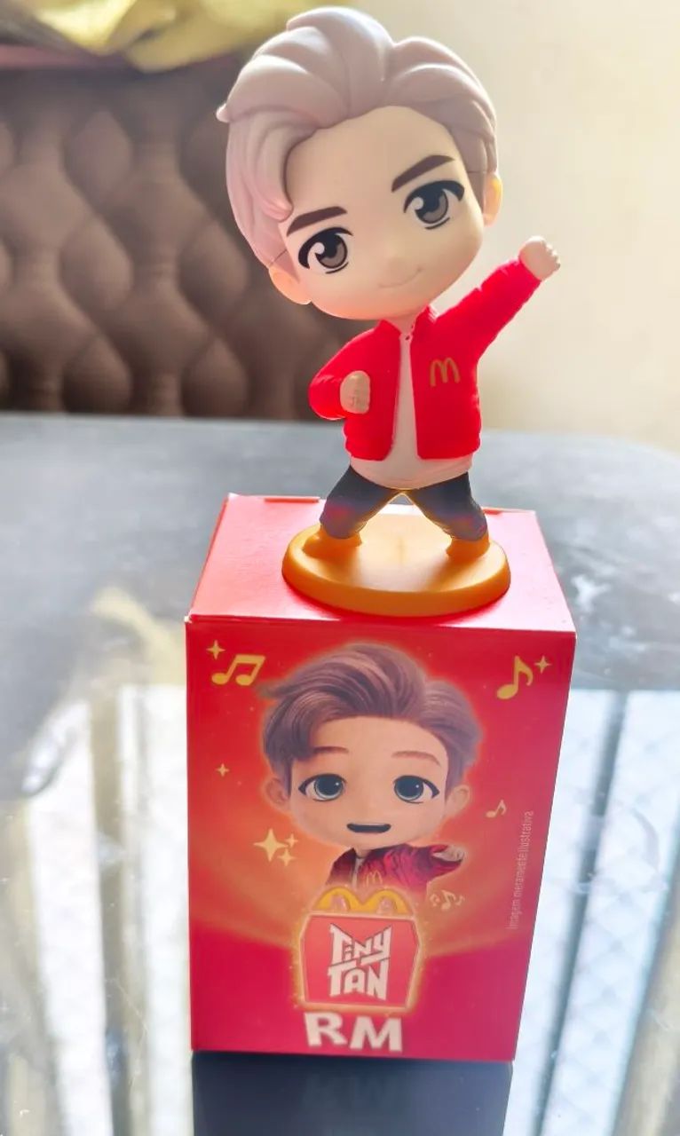 8 bonecos do BTS  - Foto 4