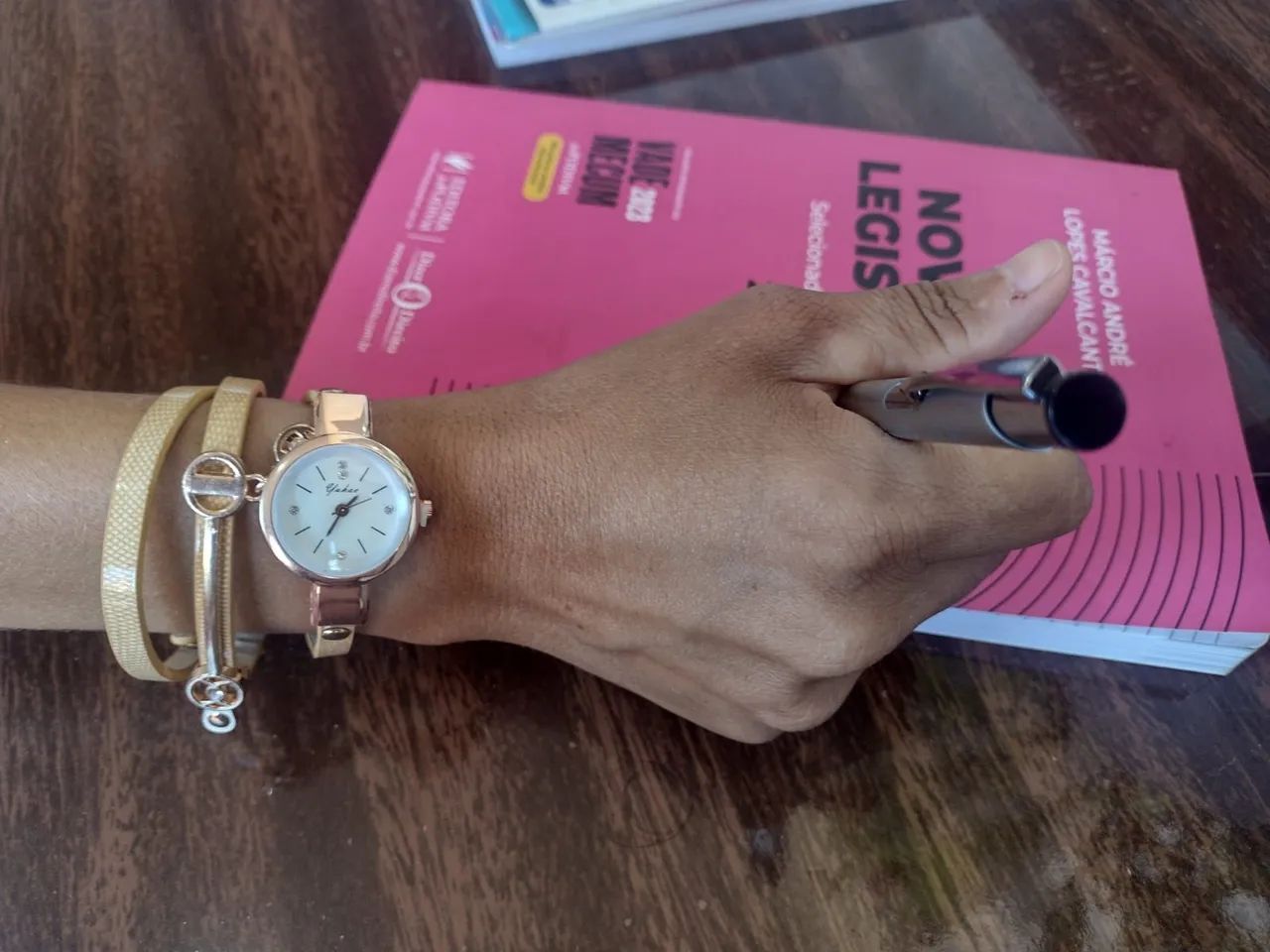 Relógio com bracelete 