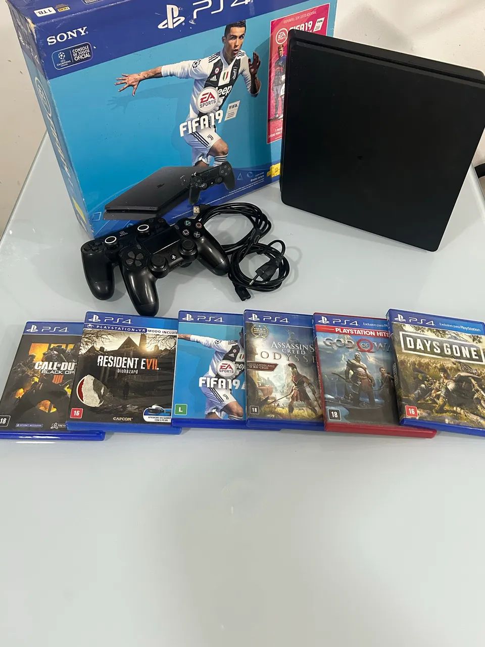PS4 1TB em ótimo estado!  - Foto 2