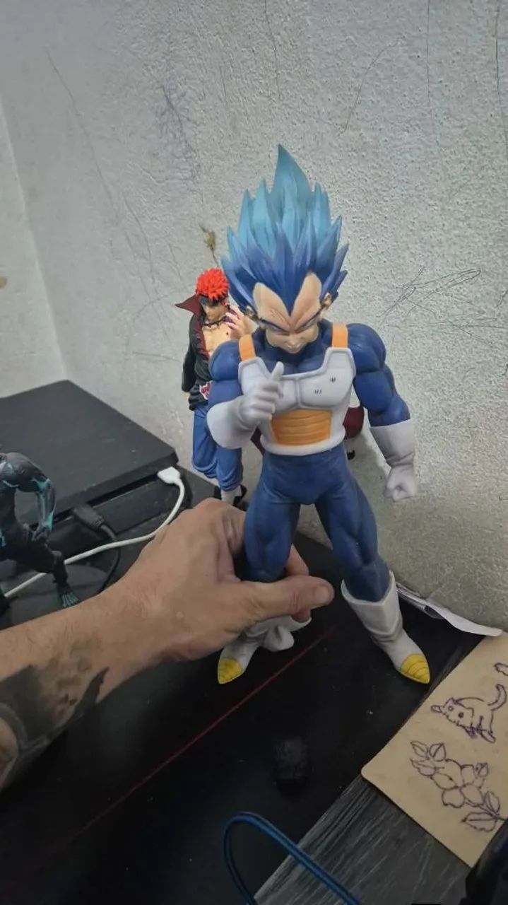 Vendo action figures do dragon ball